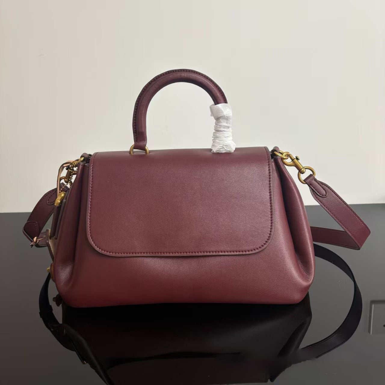 Everyday Luxe Leather Handbag