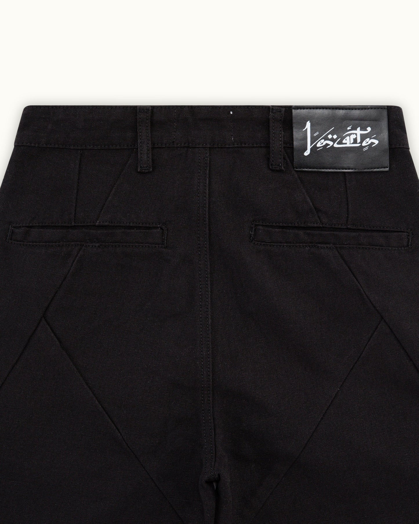 Black Crescent Pants（Printed Version）
