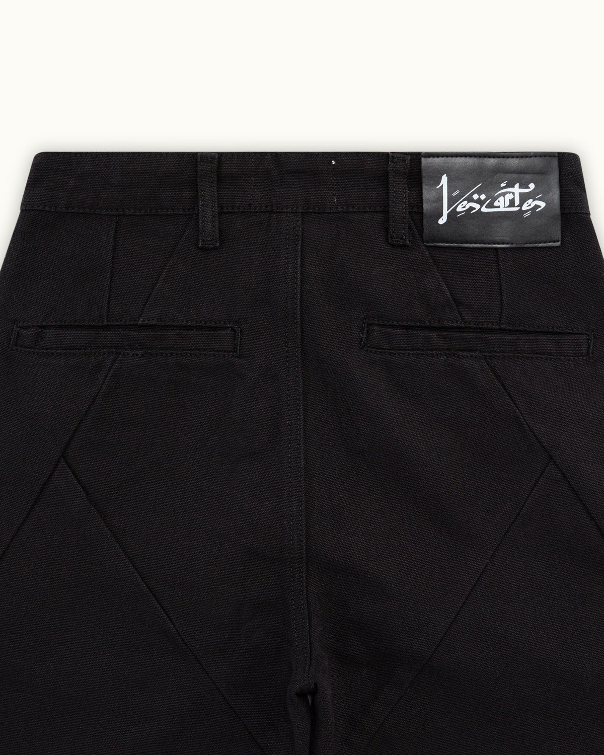 Black Crescent Pants（Printed Version）