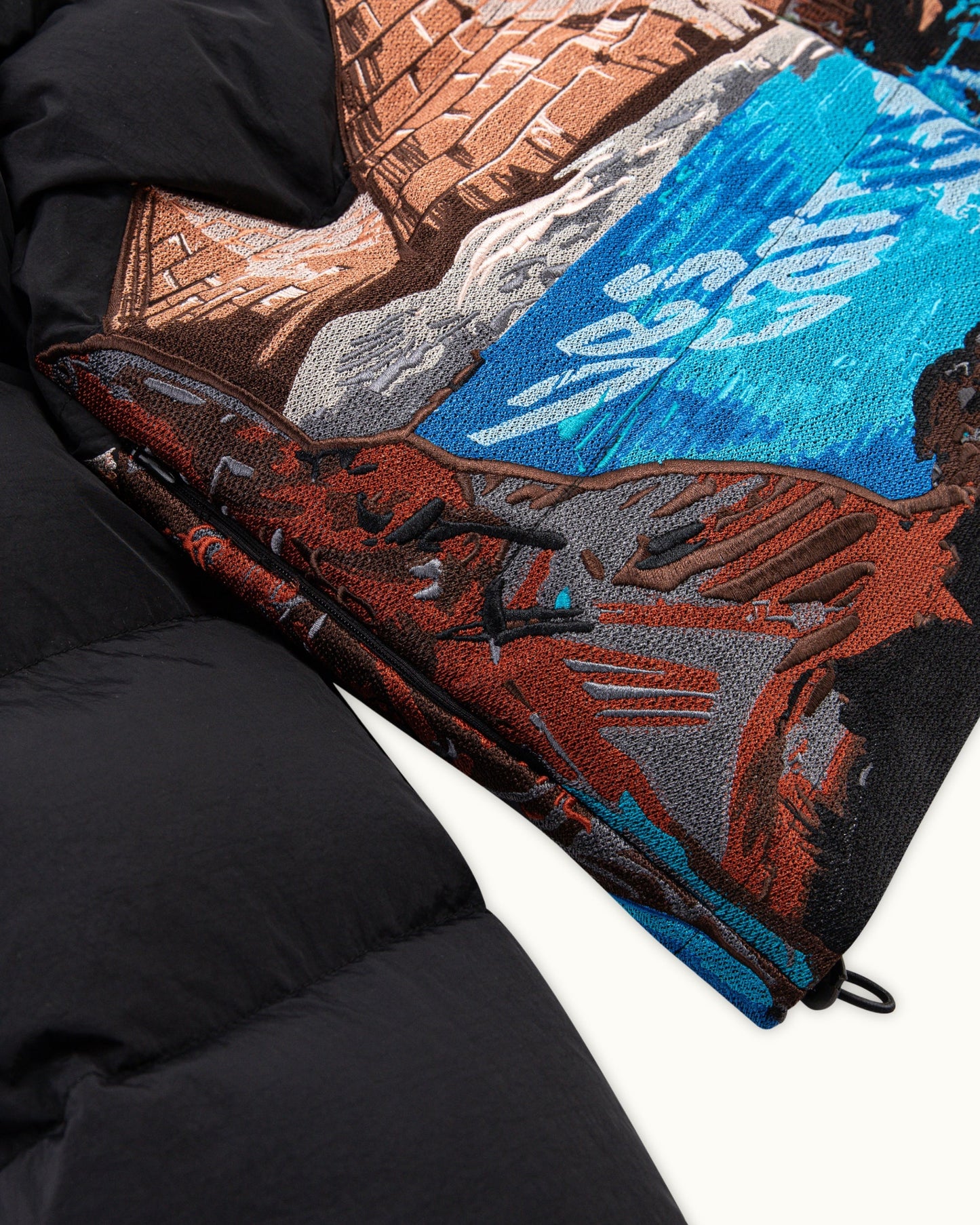 Rihla Puffer Black（Printed Version）