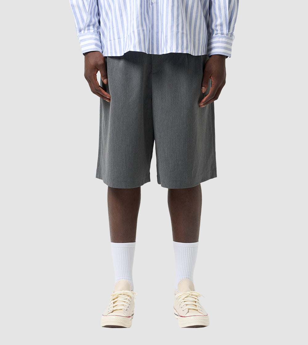 Pleated Shorts Grey