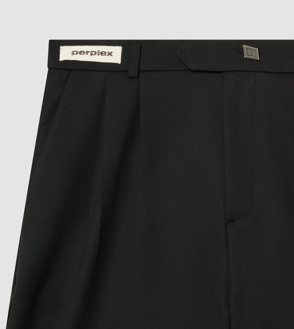 Pleated Shorts Black